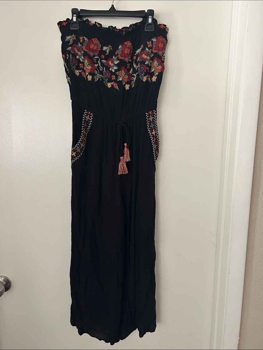 American Eagle Boho Floral Embroidered Pants